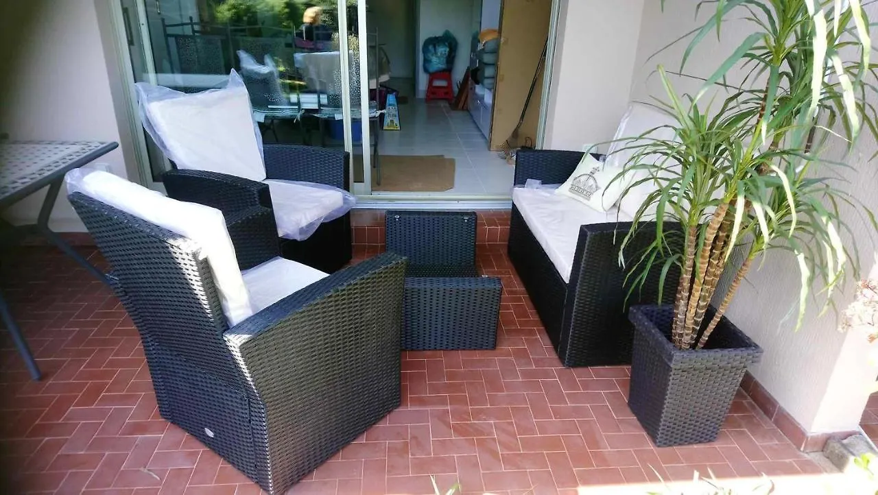 Apartment Studio Charmant Avec Vue Mer A Antibes 30M² + Balcon France